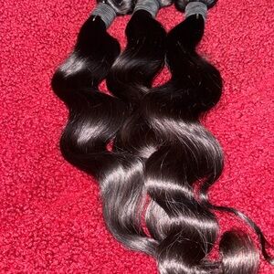 Elegant Black Wavy Hair Extensions